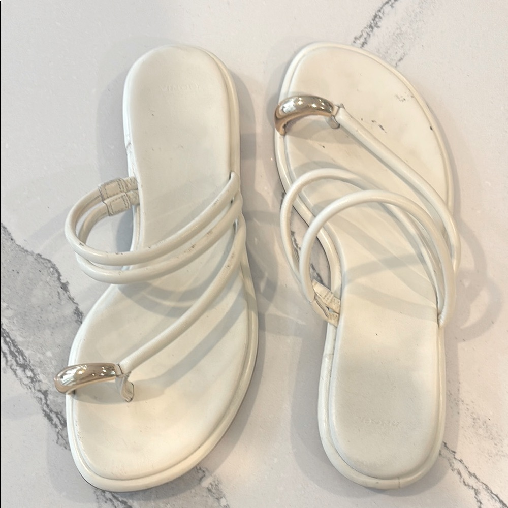 Vince White Sandals with Crisscross Straps and metal toe ring size 10